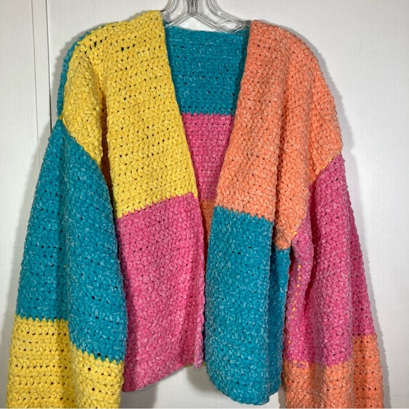 Chunky Oversized Trendy color-block crochet cardigan sweater. Plus Size. - Picture 2 of 8